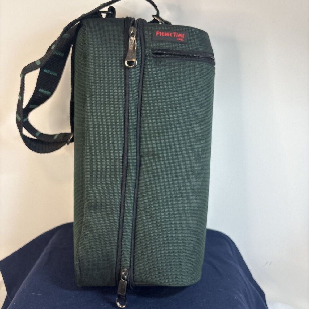 OPUS Picnic Time Estate Insulated Wine Tote W/ Service For 2 in Hunter Green NIB